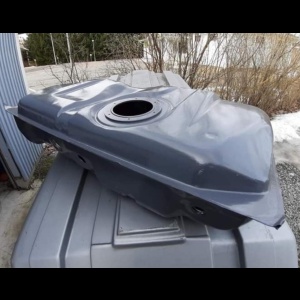 Lincoln towncar polttoainetankki